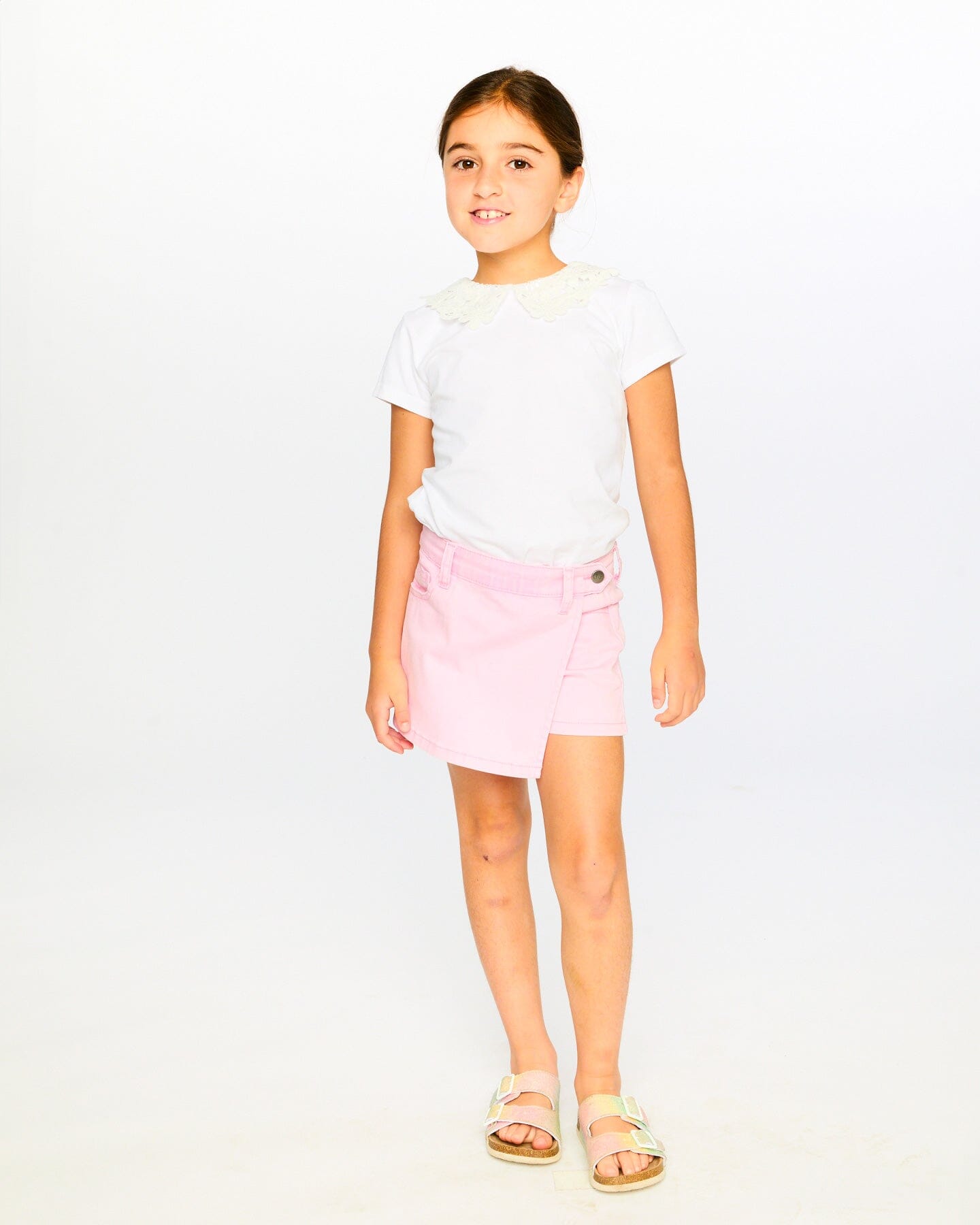 T-shirt blanc avec col claudine en crochet