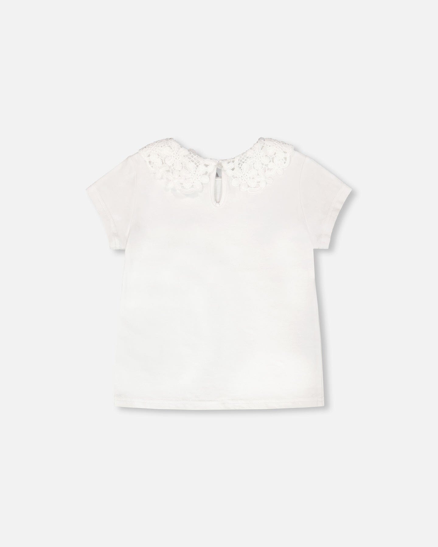 T-shirt blanc avec col claudine en crochet