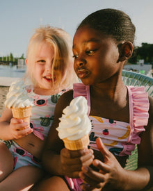 Maillot de bain deux pièces rose imprimé fruits