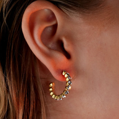 HAMIA : Boucles d'oreilles créoles perlées ornées de zircone