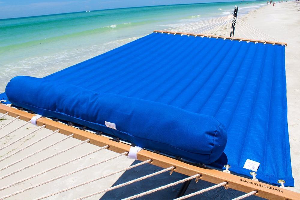 Hamac double matelassé en oléfine avec oreiller assorti - Boîte ouverte