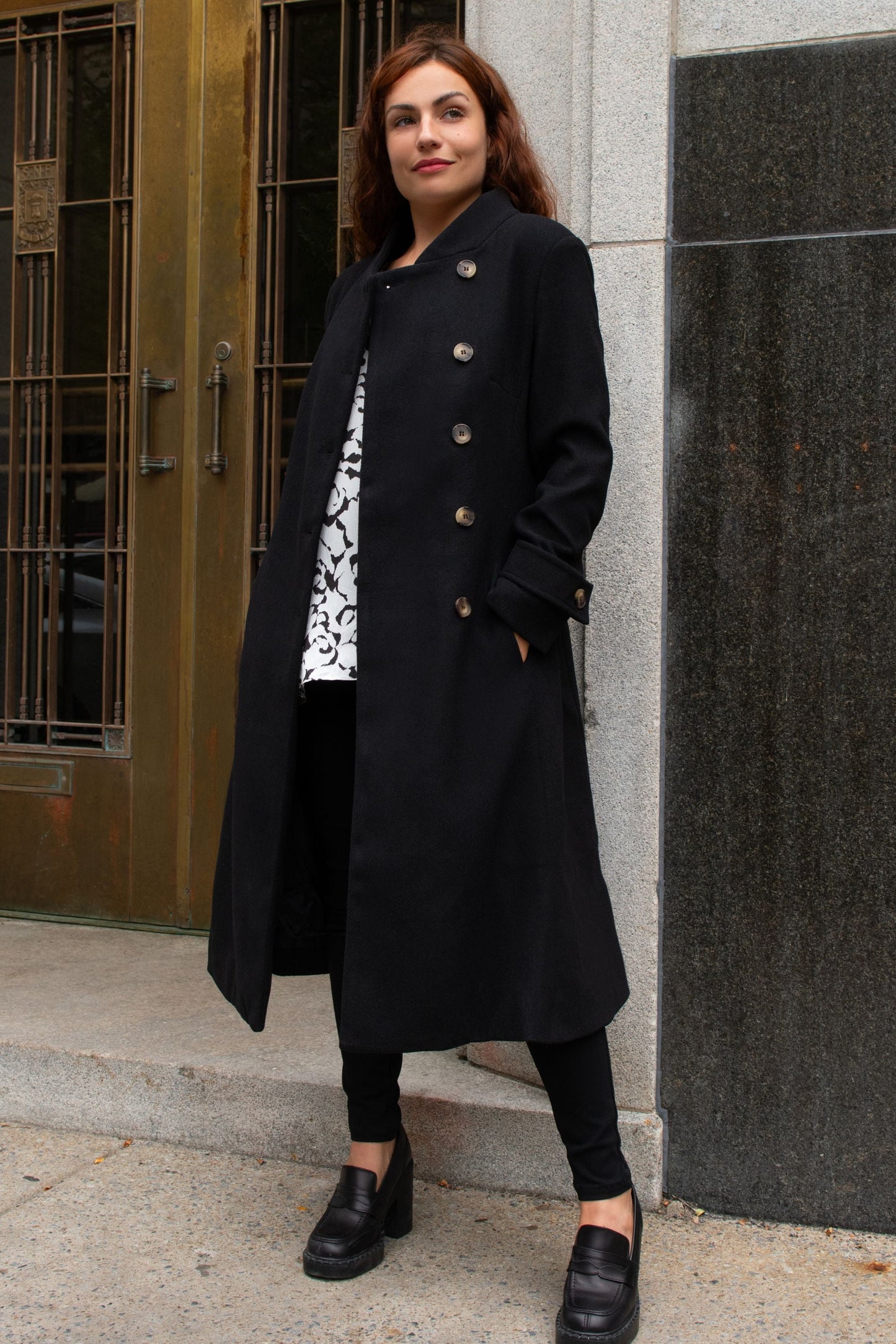 Manteau Évasé Rétro Harper Boutons Latéraux Élégant