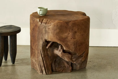 Table d’appoint érosion - teck ancien
