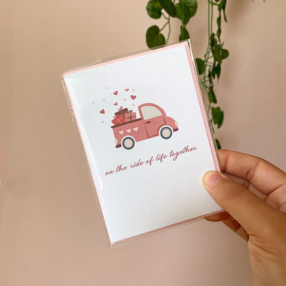 Sur la carte de vœux « L'aventure d'une vie à deux »