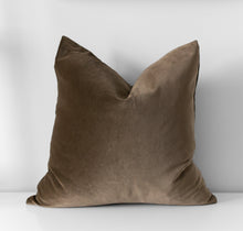 Olive | Housse de coussin en velours