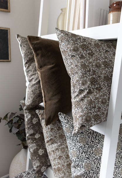 Elysia | Housse de Coussin Fleurie Vintage