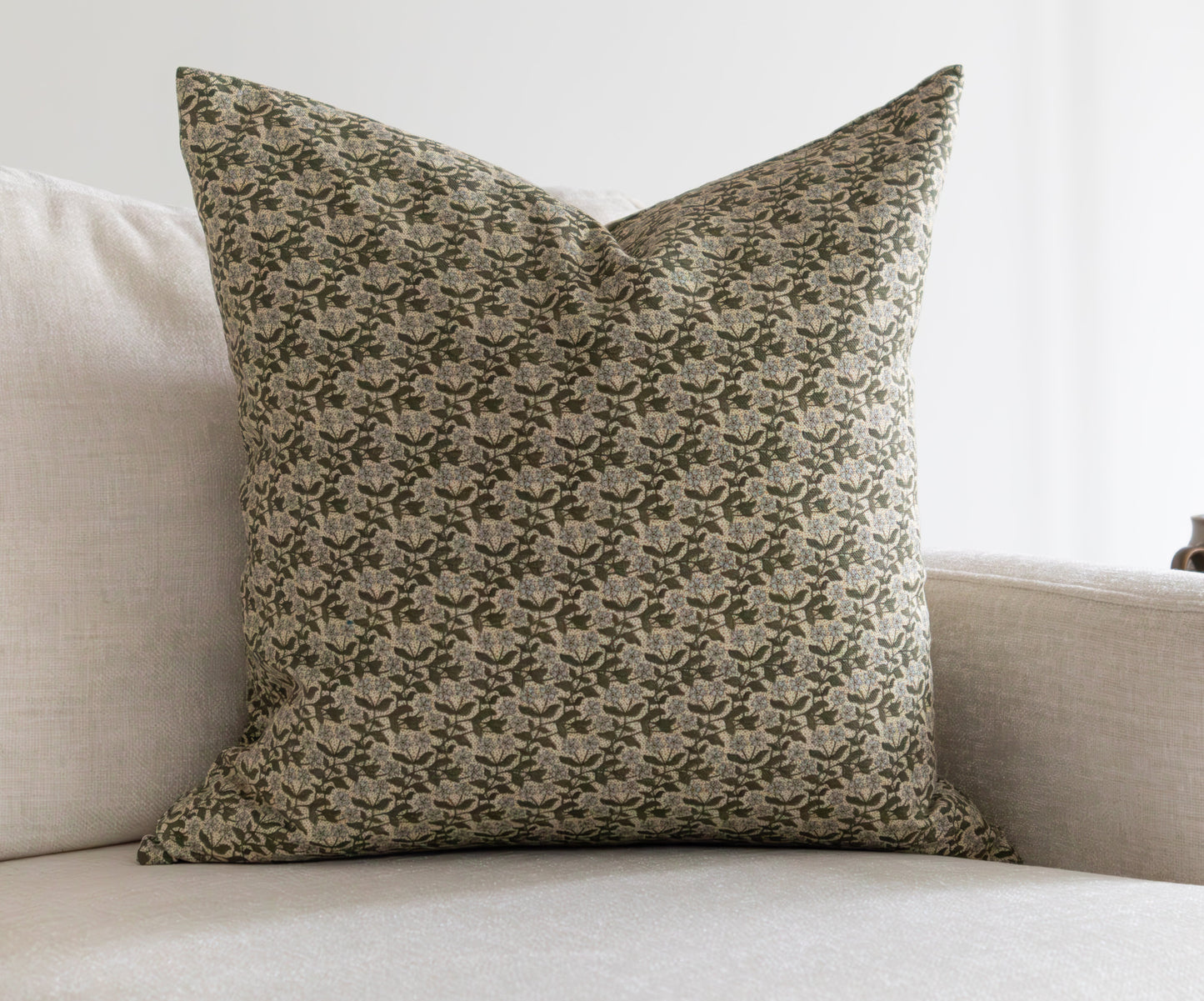 Serein | Housse de coussin à fleurs