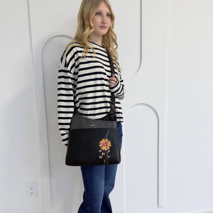Lanta Messenger Bag