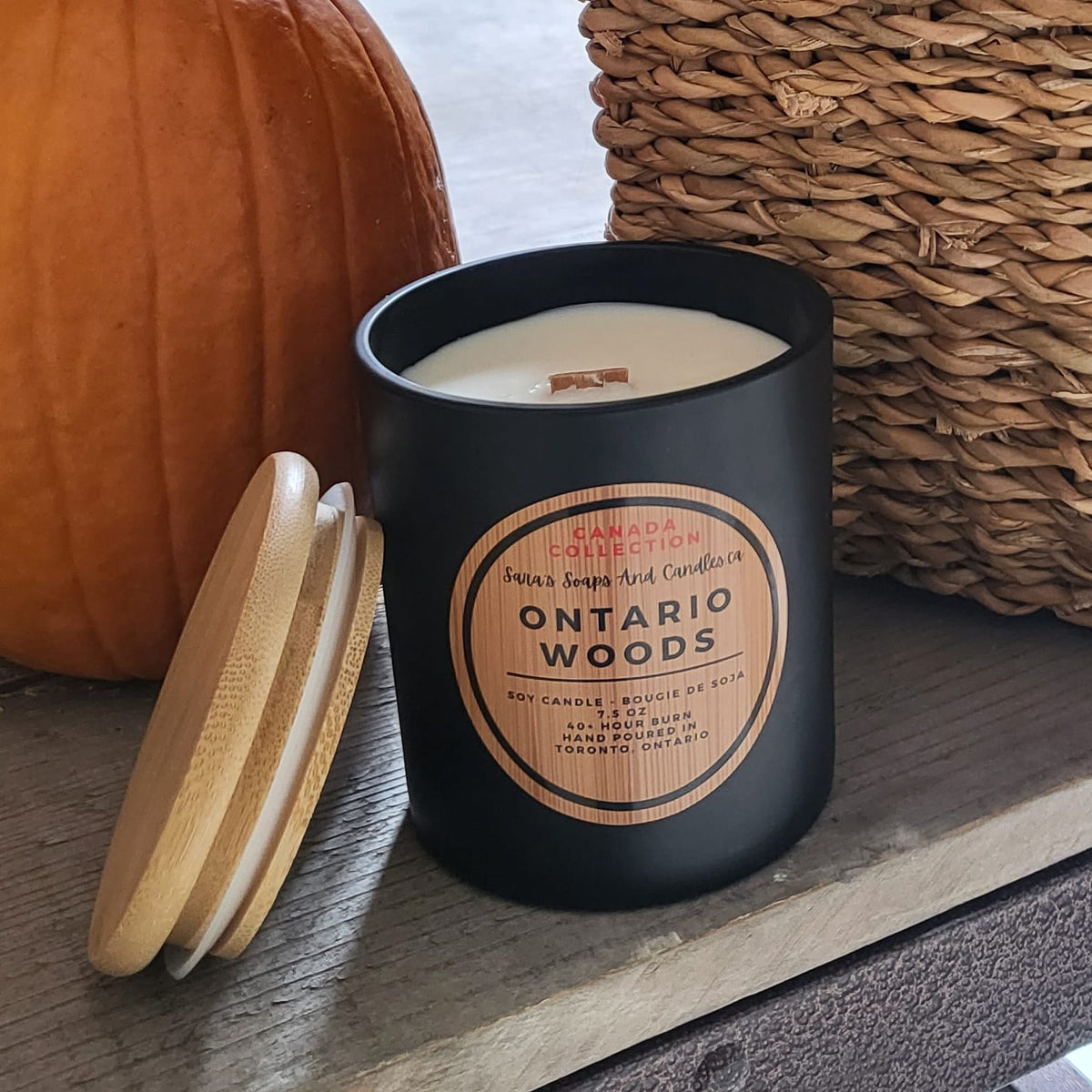 Ontario Woods : bougie en cire de soja avec mèche en bois 8oz