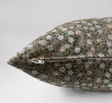 Ivy | Housse de coussin à motif floral vert