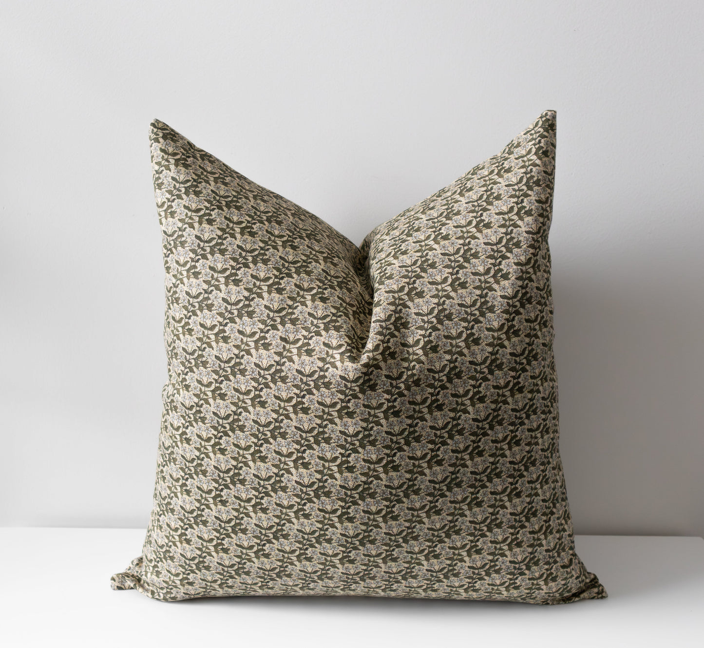 Serein | Housse de coussin à fleurs