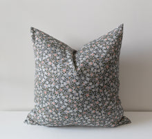 Sophia | Housse de coussin fleurs bleues