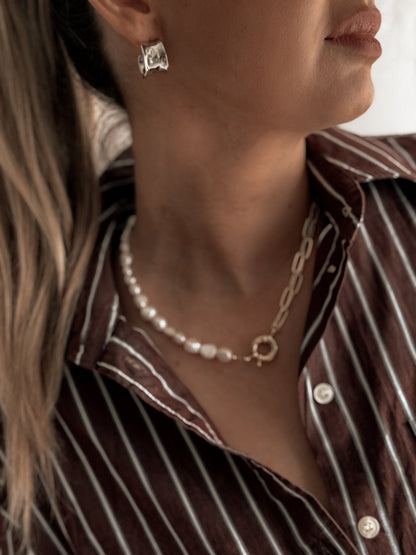 Les boucles d'oreilles créoles Amelia (dorées et argentées)