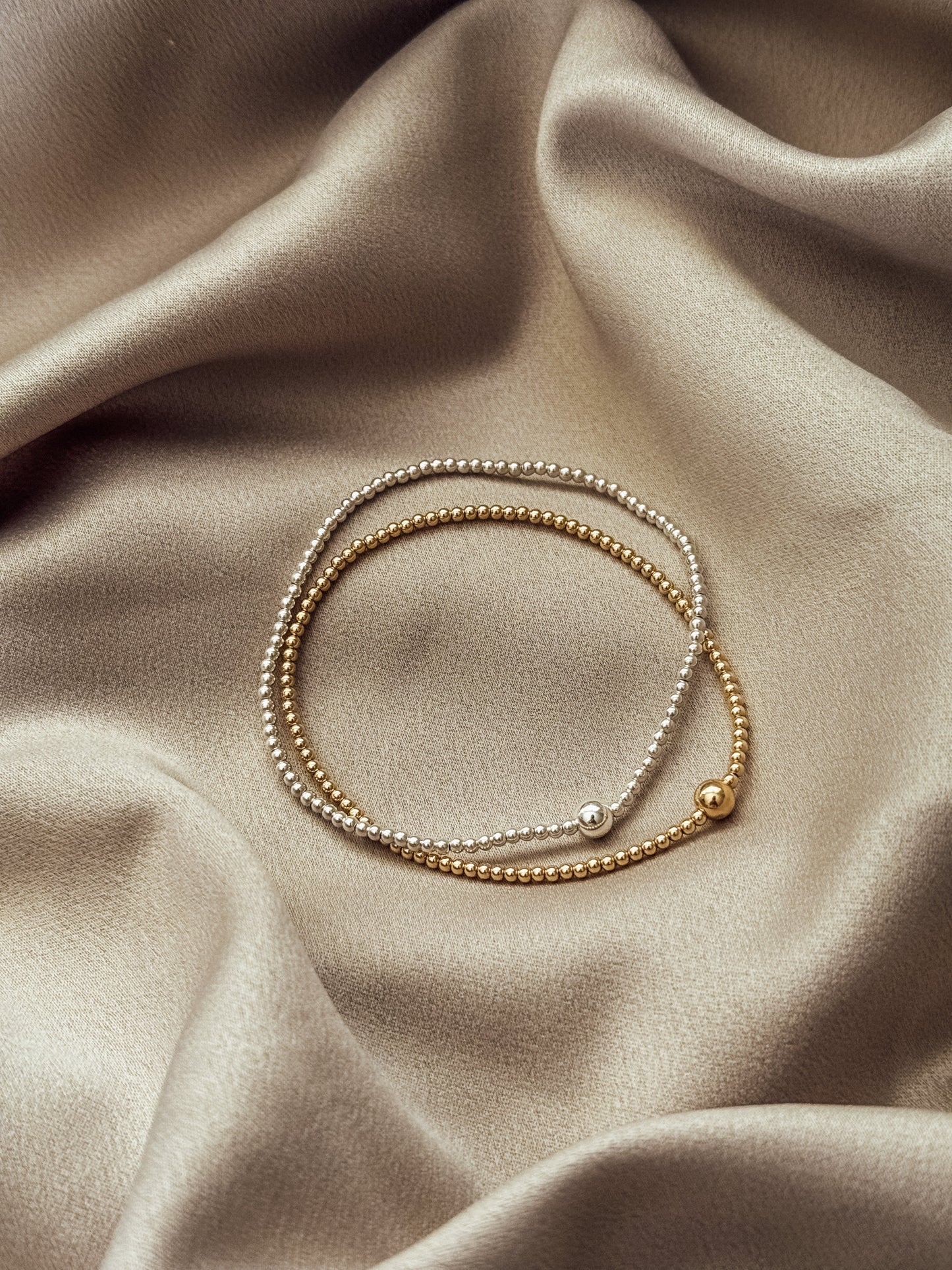 Bracelet extensible délicat en or rempli
