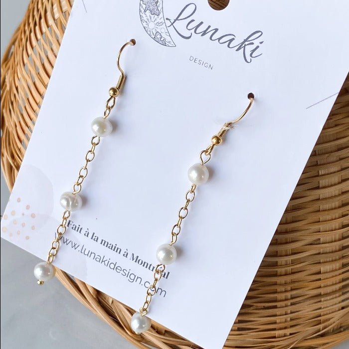TRIPLE | Triple Pearl Earrings