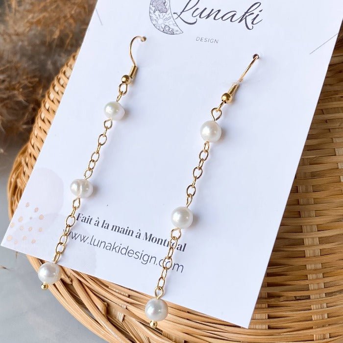 TRIPLE | Triple Pearl Earrings