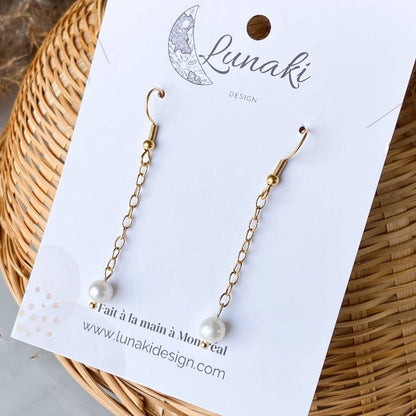 SIMPLE | Drop earrings with freshwater pearls