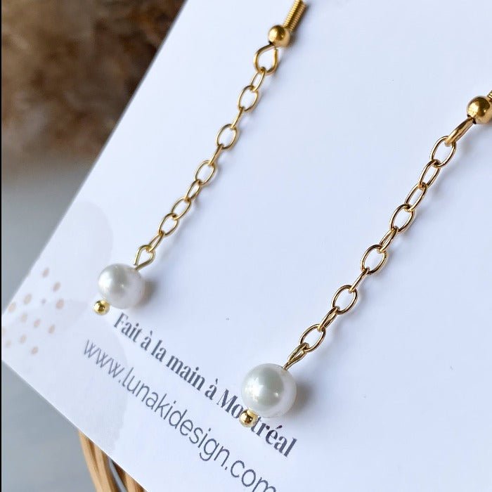 SIMPLE | Drop earrings with freshwater pearls
