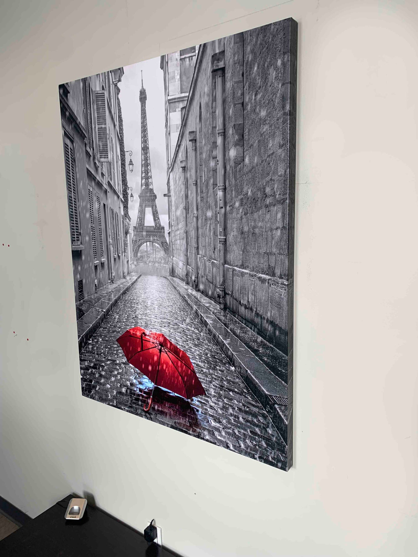 Toile murale - Parapluie rouge Tour Eiffel - Œuvre imprimée