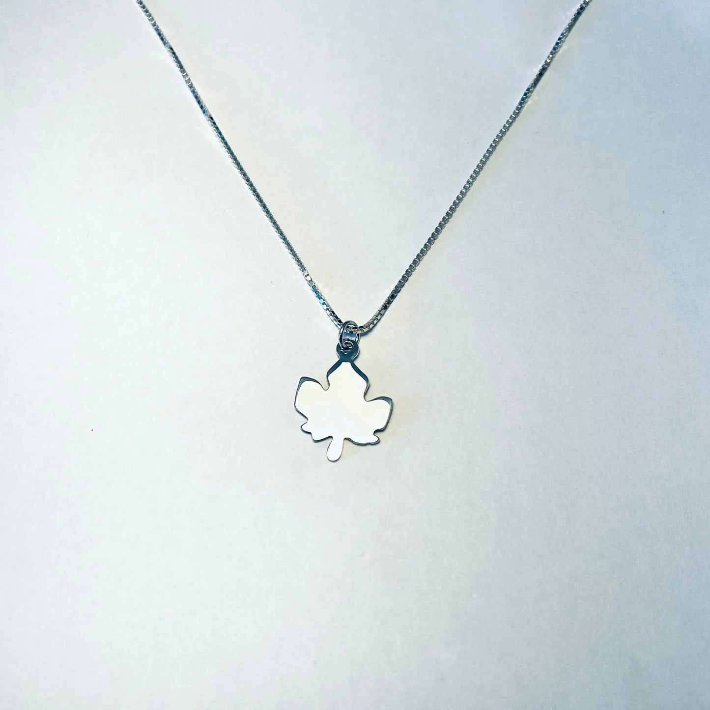 Collier feuille d'érable