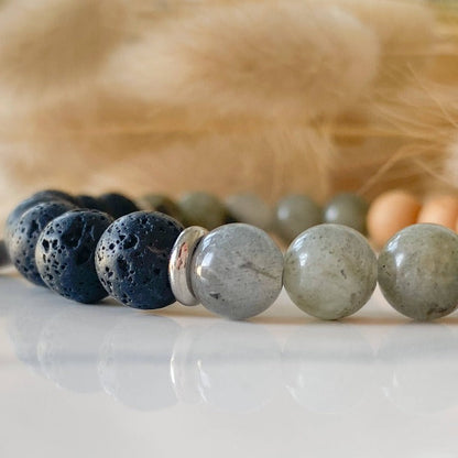 AILIS | Bracelet en labradorite, pierres de lave noire, bois de cèdre et acier inoxydable