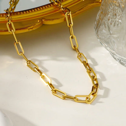 JACINTA 18" Doré : Collier contemporain avec chaîne à maillons trombone