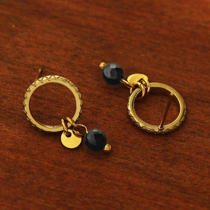 Style JAZMIN Noir-Or : Puces d'Oreilles avec Mini-Breloques