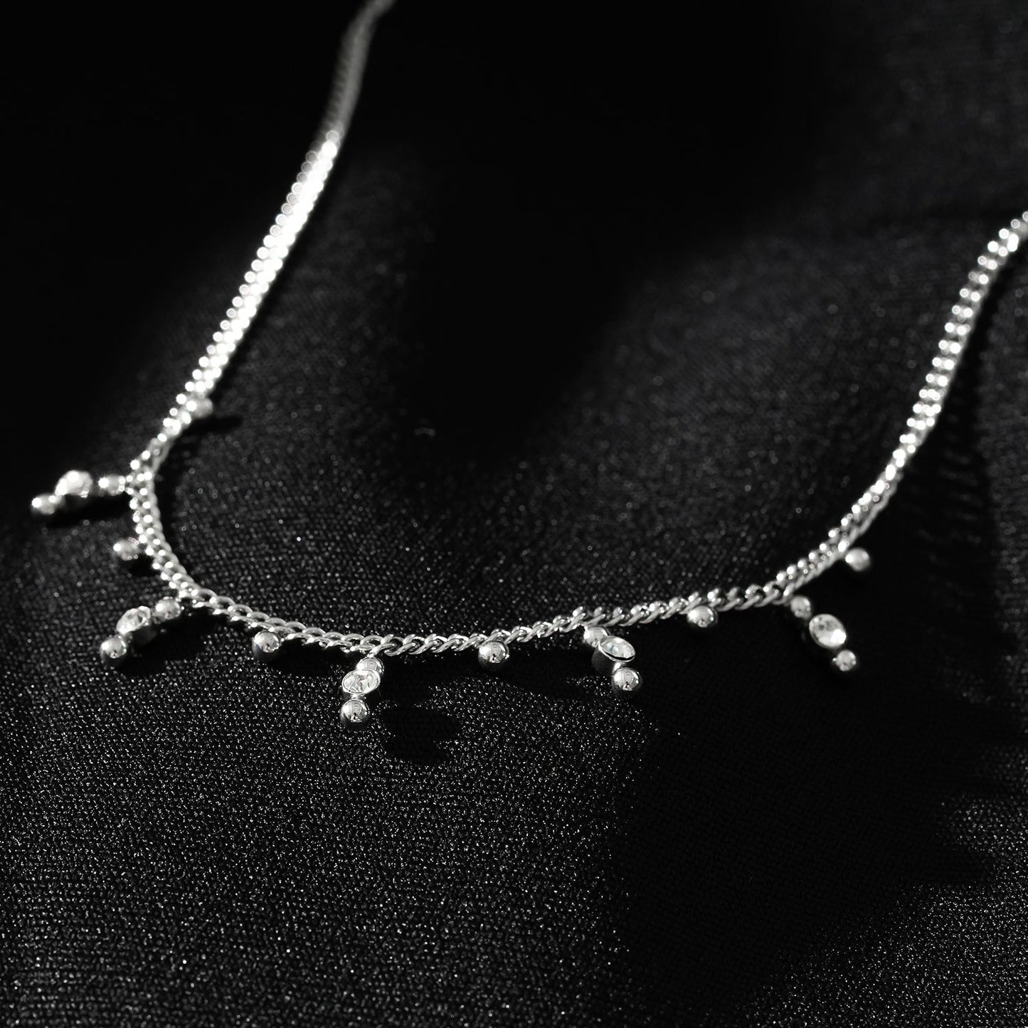 Style KALPI : Collier en chaîne avec zircons et perles en argent