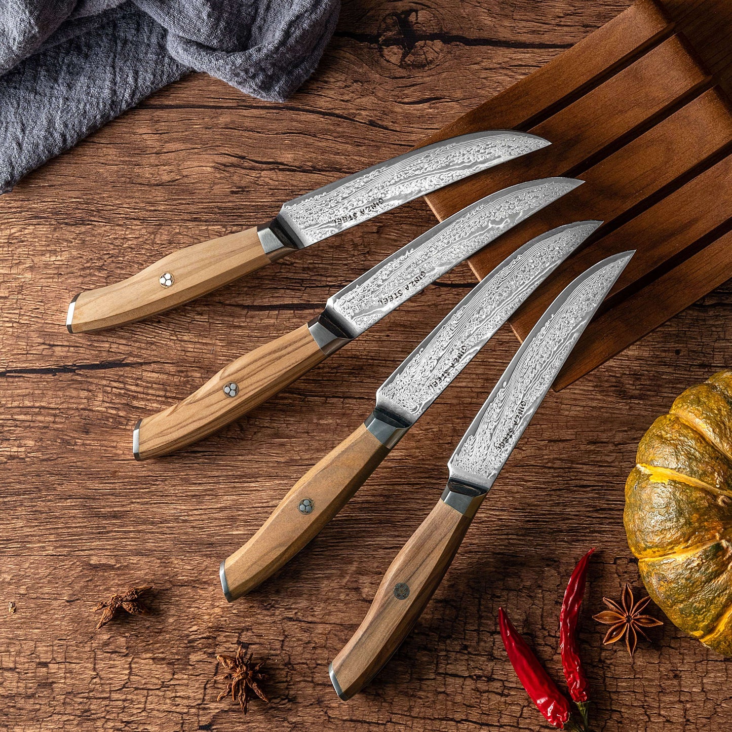 Ginza Steel AMELIA Five – Ensemble de 4 couteaux à steak en acier Damas VG10 avec bloc en bois
