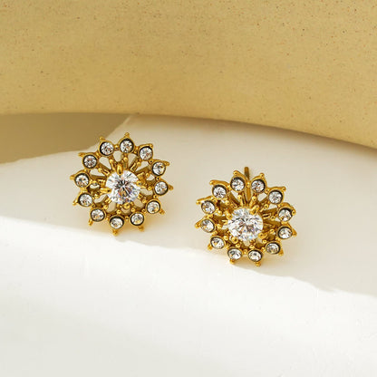 Or KERELA : Boucles d'oreilles clous étincelantes en oxyde de zirconium (CZ)