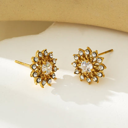 Or KERELA : Boucles d'oreilles clous étincelantes en oxyde de zirconium (CZ)