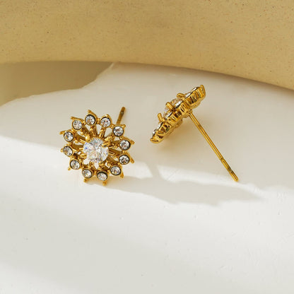 Or KERELA : Boucles d'oreilles clous étincelantes en oxyde de zirconium (CZ)