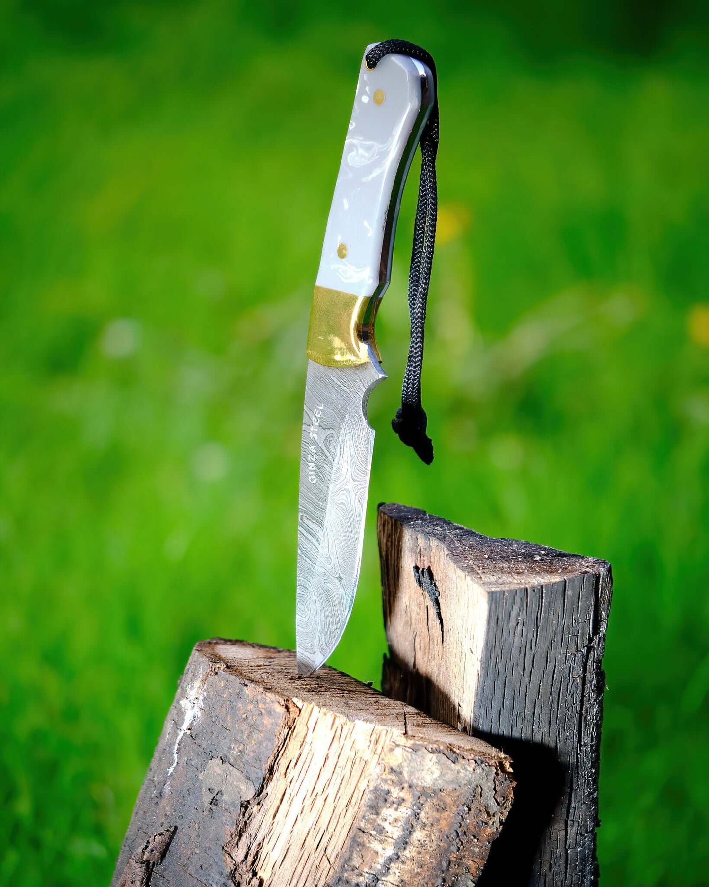 Couteau de chasse Kaito en acier Damas, lame de 4 pouces avec étui en cuir de première qualité