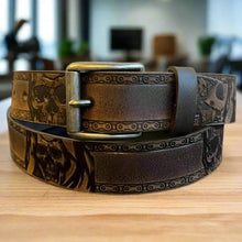 Ceinture motard Keldon en cuir pleine fleur pour homme. Motif chaîne de crâne gaufré avec boucle amovible