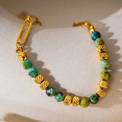 LAIMA : Collier Chaîne Trombone Perlé Doré et Pierres Turquoises Africaines