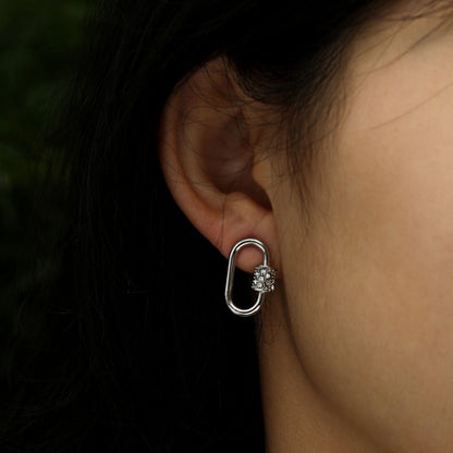 Boucles d'oreilles mousqueton LENNON argentées avec zircones pavées