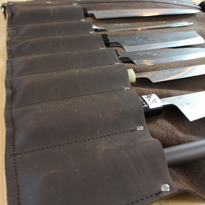 Rouleau à Couteaux en Cuir