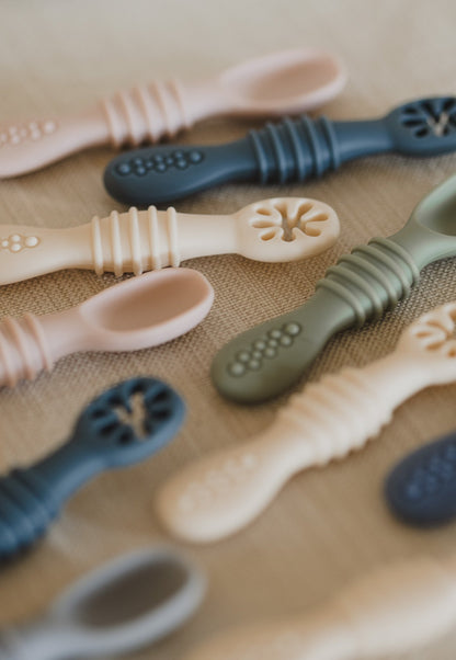 Silicone learning spoons