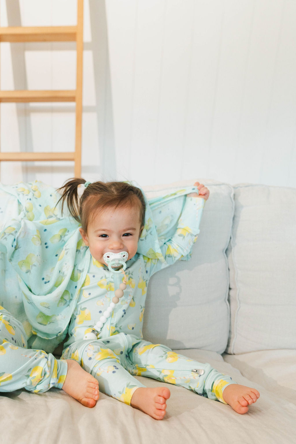 Muslin Swaddle - Lemon Squeezy