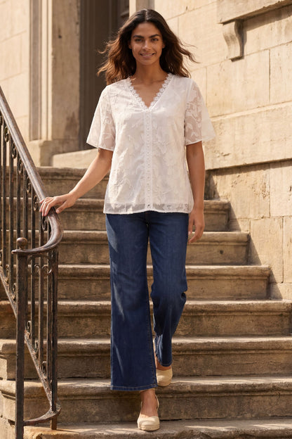 Blouse brodée en V avec dentelle Lucie