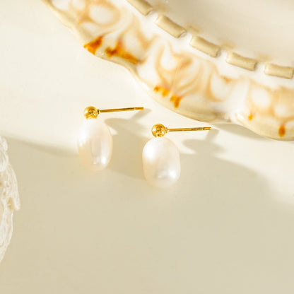 MAGANA Gold: Petit Pearl Stud Earrings with Mini Bead Crown