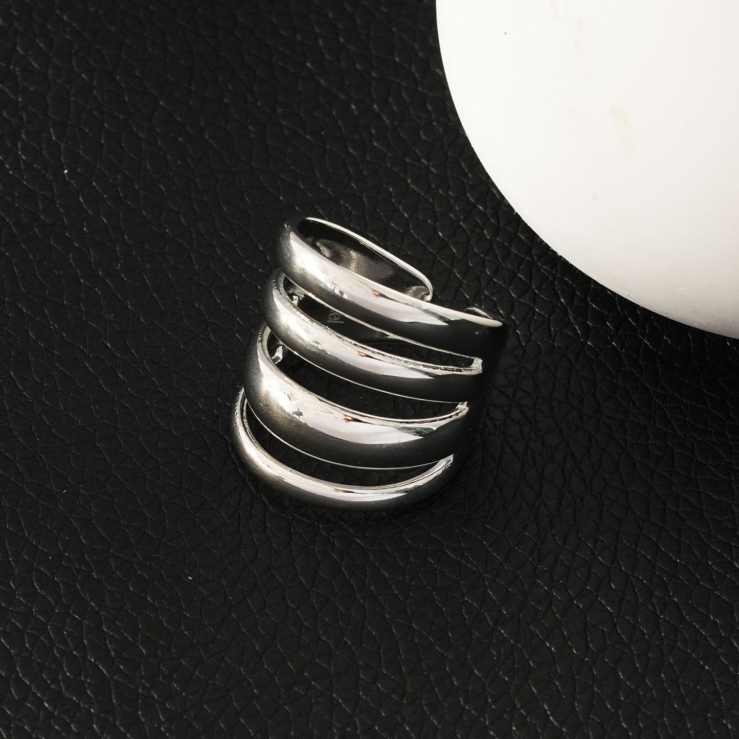 MAKET Argent (Or blanc) : Quatre bagues empilées en une