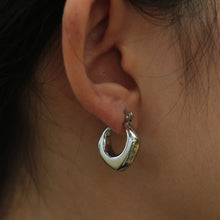 MARIYA Squared Rounded Hoop Earrings Silver