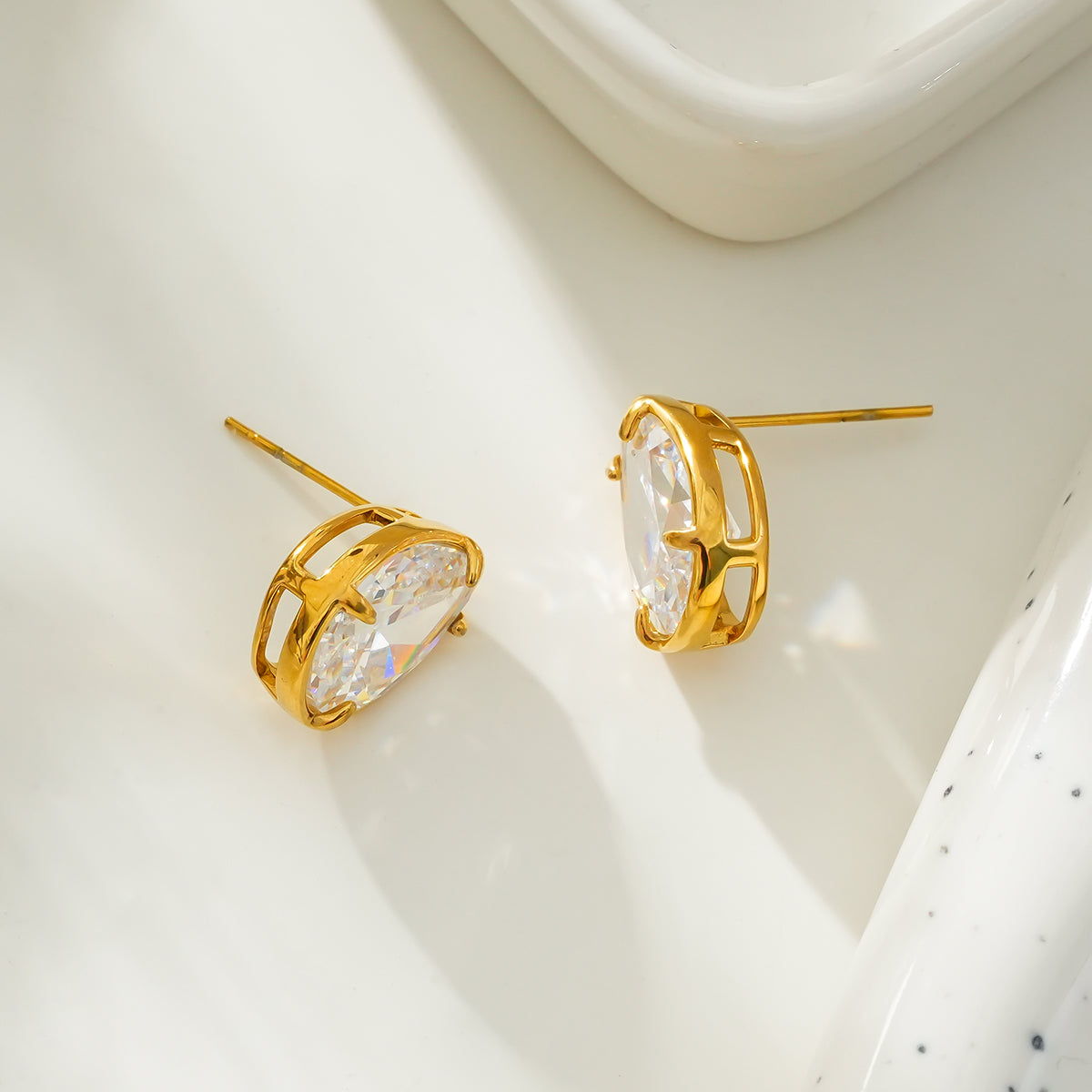 MARTHA Gold : Puces d'oreilles goutte Moissanite (Alternative au Diamant)