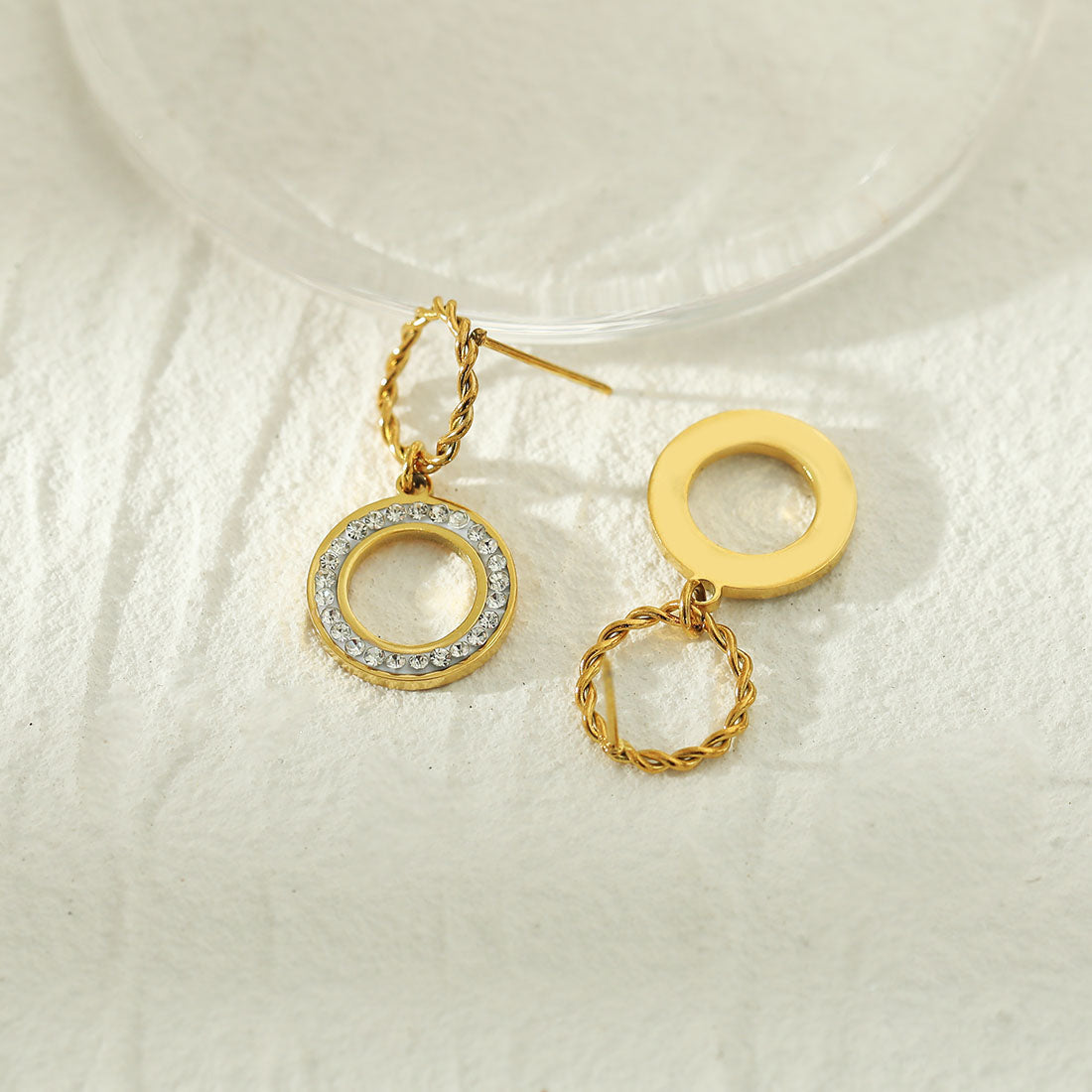 Boucles d'oreilles doubles créoles pavées de zircone MAYA