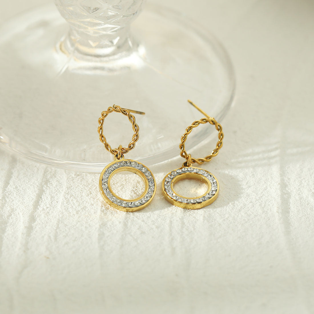 Boucles d'oreilles doubles créoles pavées de zircone MAYA