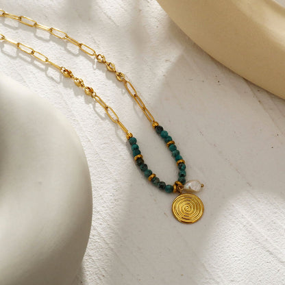 MEDELLIN : Chaîne Contemporaine avec Perles de TURQUOISE AFRICAINE et Duo de Pendentifs