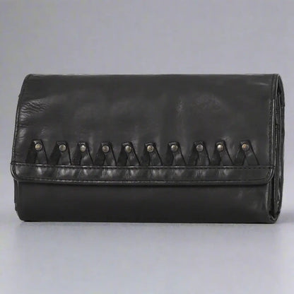 MET Women's Magnet Closure Trifold Leather Wallet