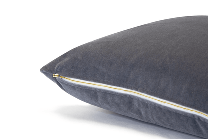 Housse de coussin en velours gris