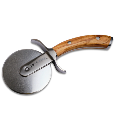 Coupe-pizza Ginza Steel MIA – Lame en acier inoxydable avec manche en bois d'olivier